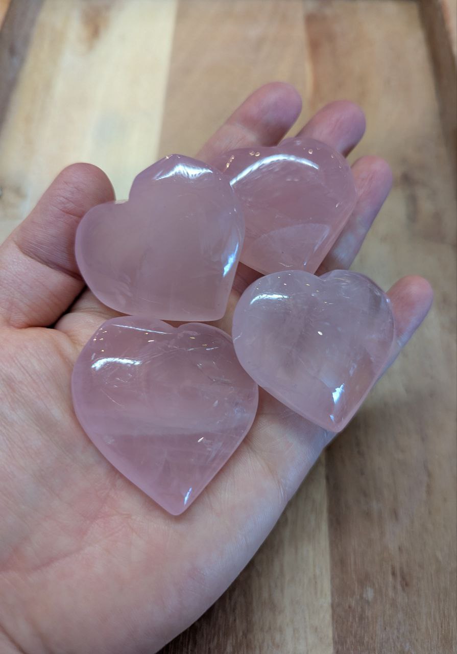 Carving: Rose Quartz Heart 25