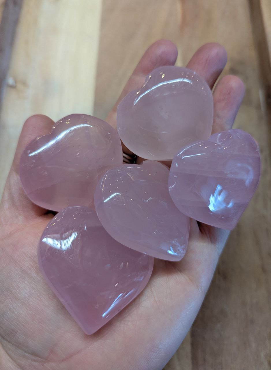 Carving: Rose Quartz Heart 30