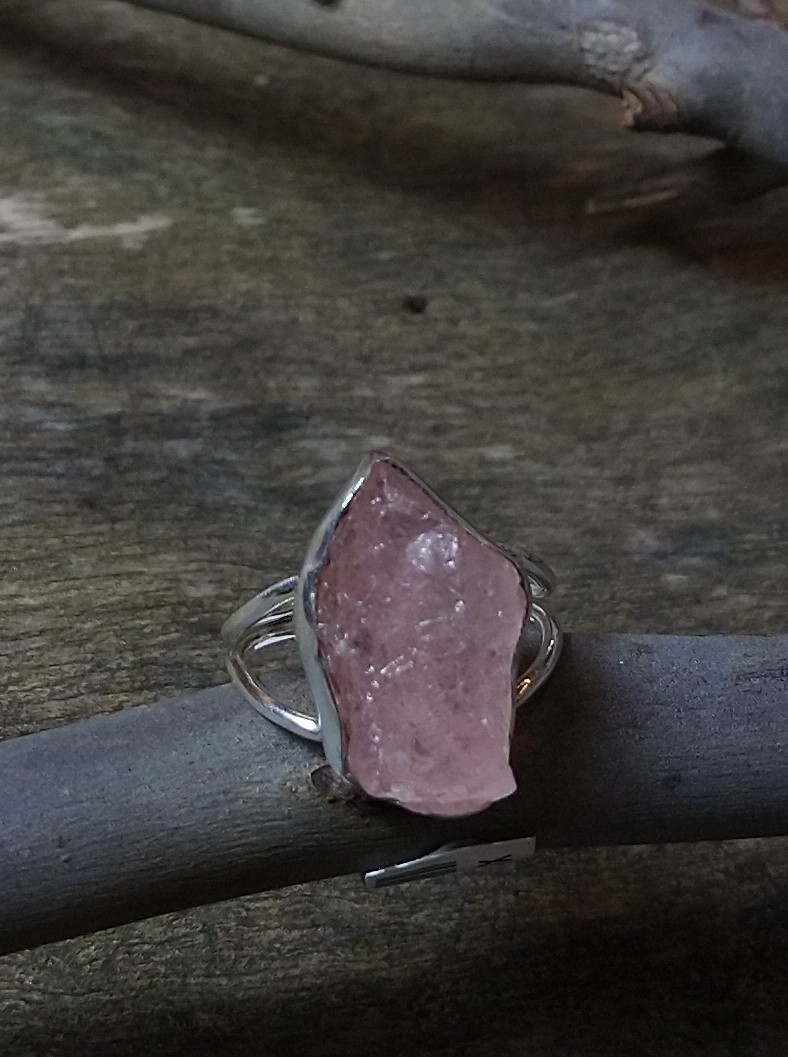 Ring: Raw Morganite Crystal Set in 925 Sterling Silver (S 1/2)