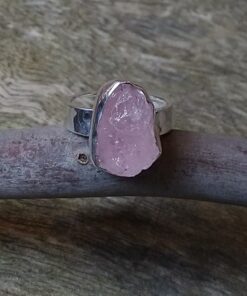 Ring: Raw Morganite Crystal Set in 925 Sterling Silver (Q )