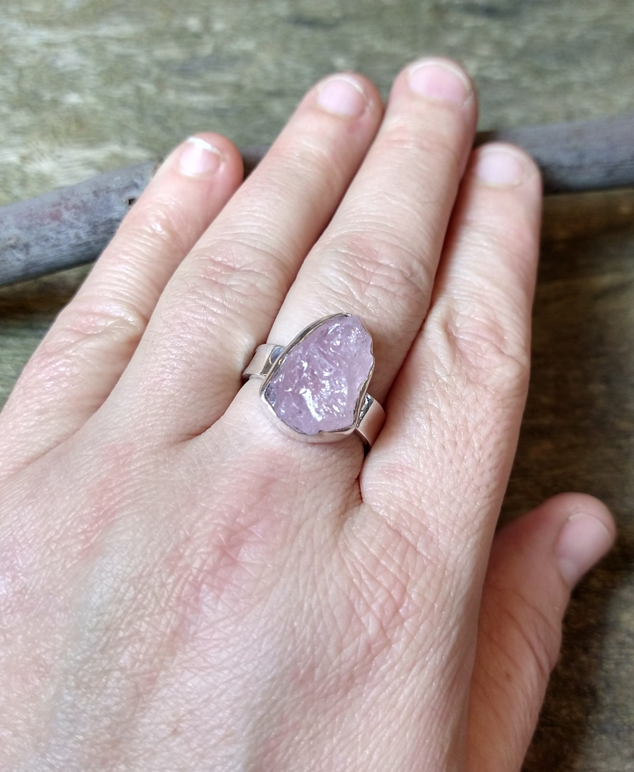 Ring: Raw Morganite Crystal Set in 925 Sterling Silver (Q ) - Image 2