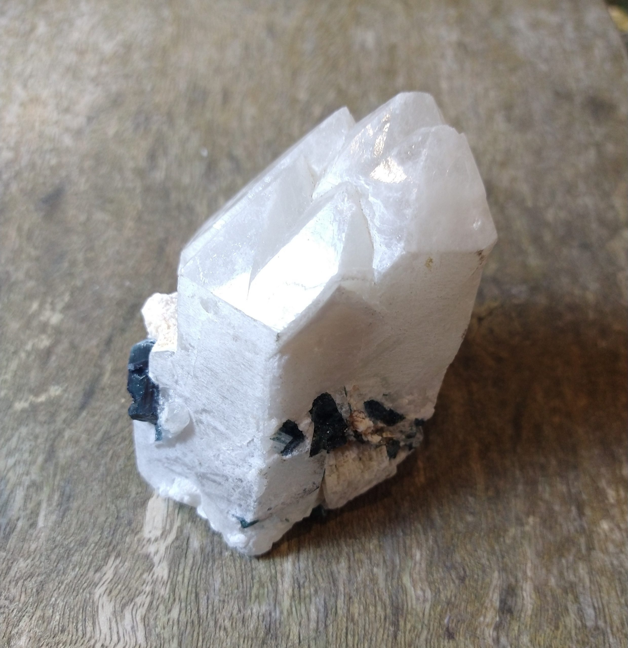 Natural Crystals: Blue Tourmaline in Quartz (Approx 14x10x8cm) - Image 2