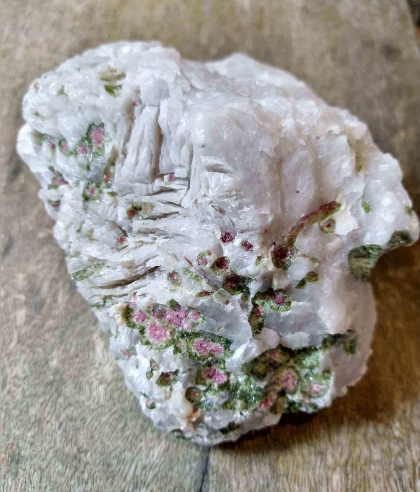 Natural Crystals: Watermelon Tourmaline in Quartz (Approx 14x12x10cm) - Image 3
