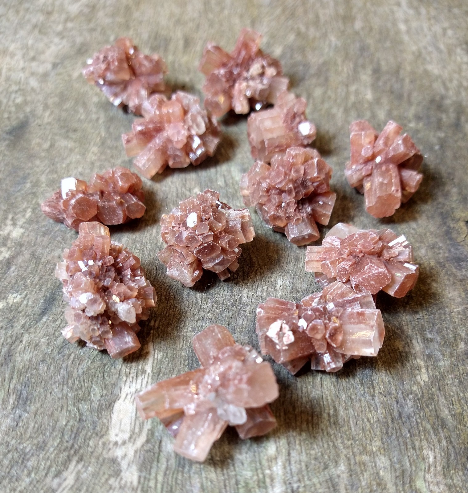 Natural Crystal: Aragonite Sputnik