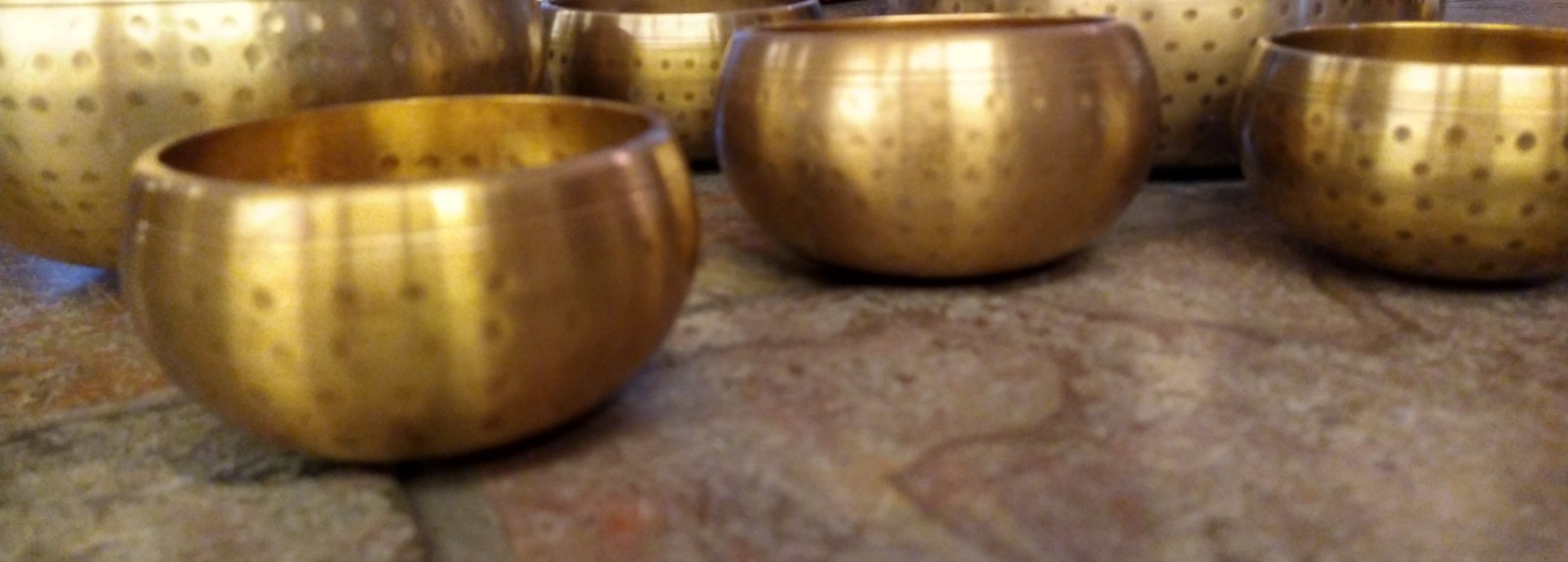 Tibetan Singing Bowls: 6 Sizes to choose from (Hammered Finish, Curved Design, comes with Wooden Wand)