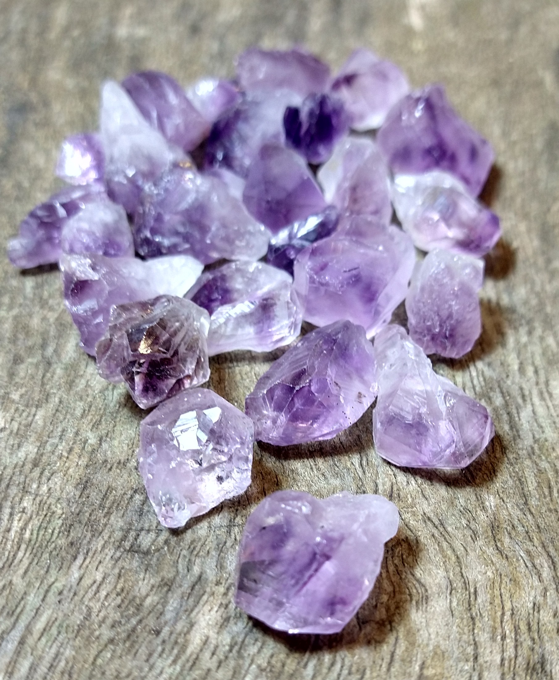 Natural Crystals: Amethyst Points (Approx 1x1x1cm)