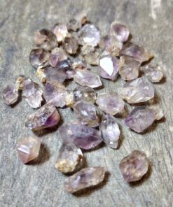 Natural Crystals: Australian Amethyst Points (Approx 1x1x1cm)