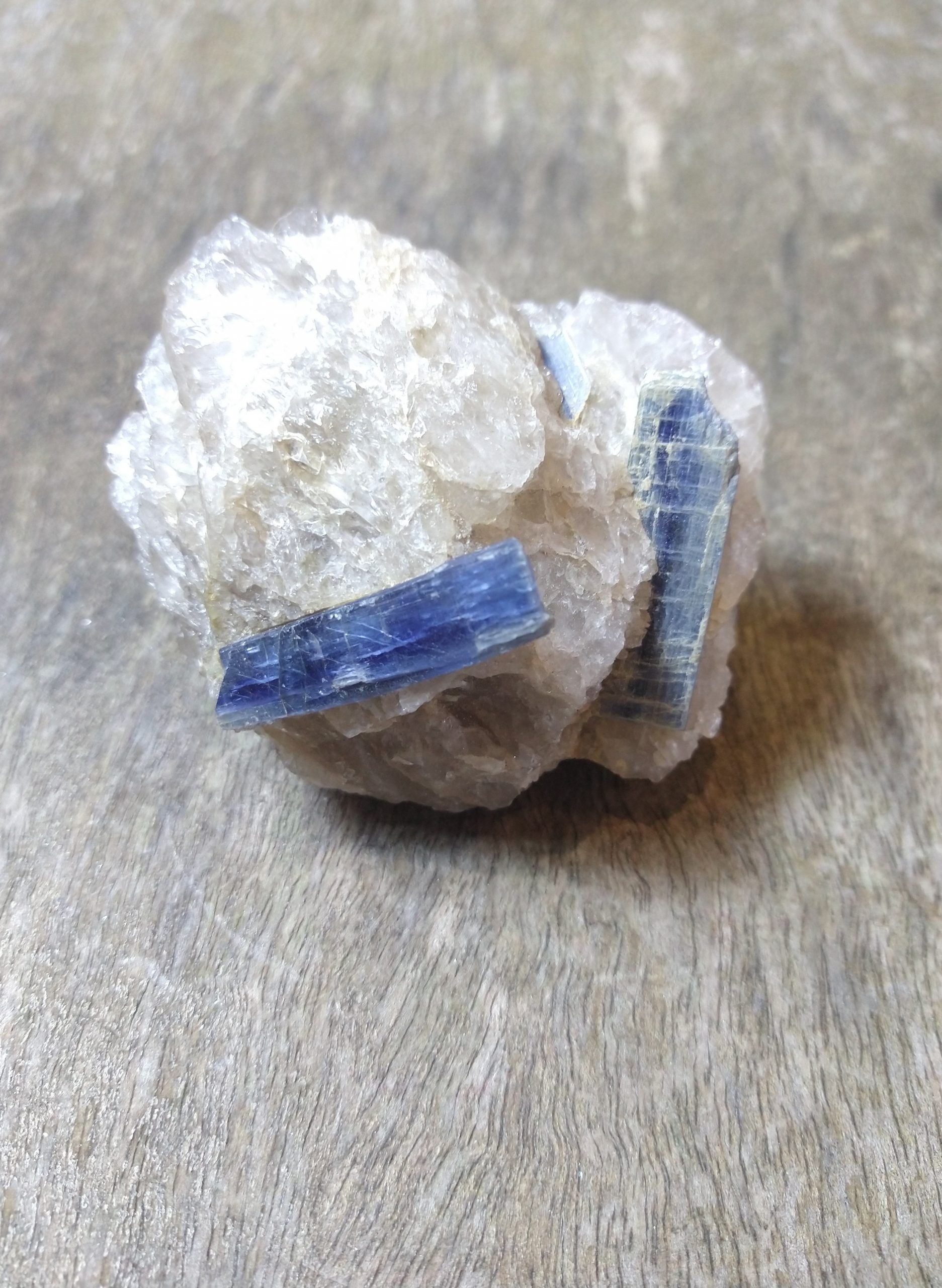 Natural Crystal: Blue Kyanite in Clear Quartz (Approx 6x5x5cm)