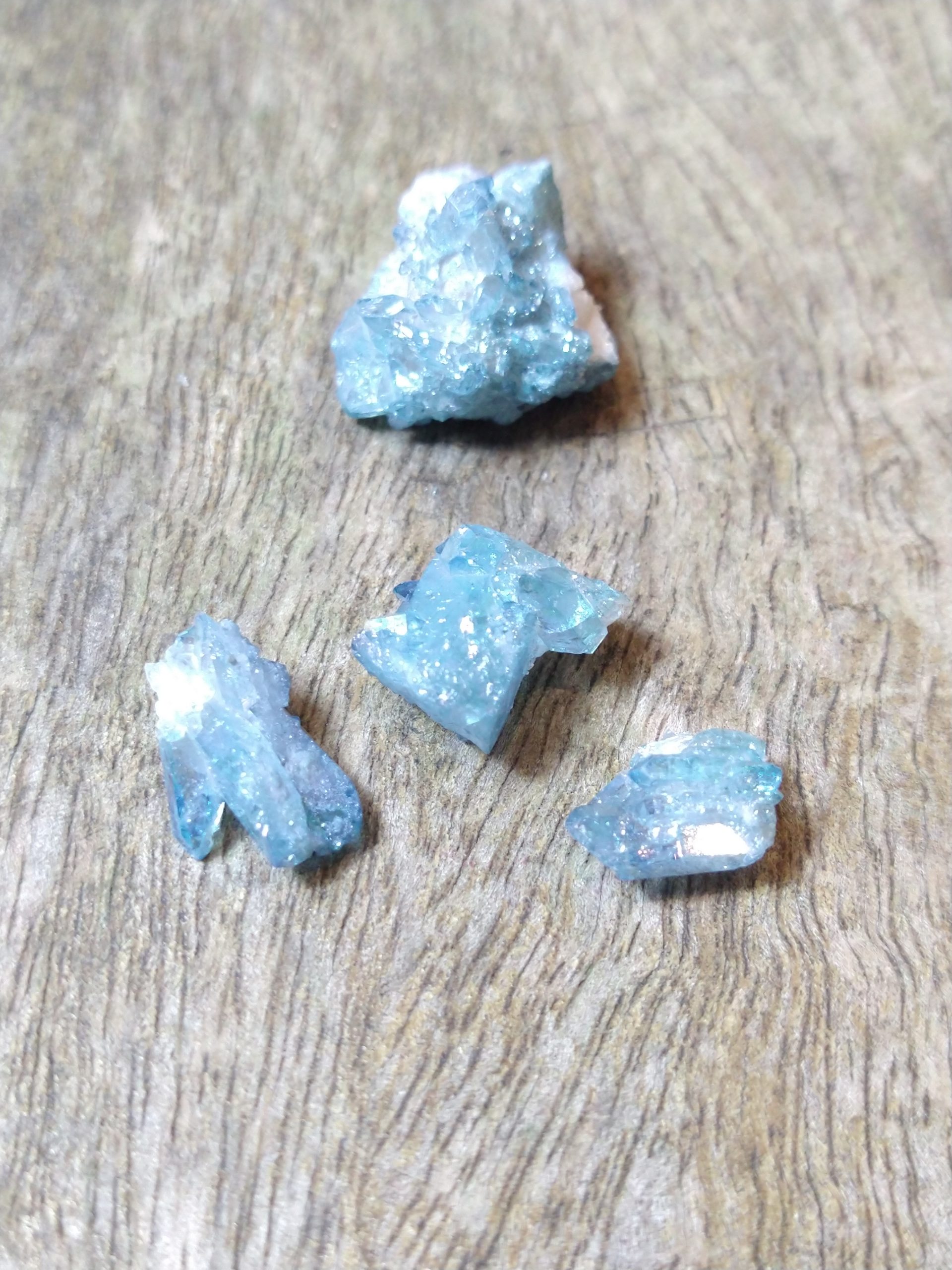 Natural Crystal: Aqua Aura Cluster 25