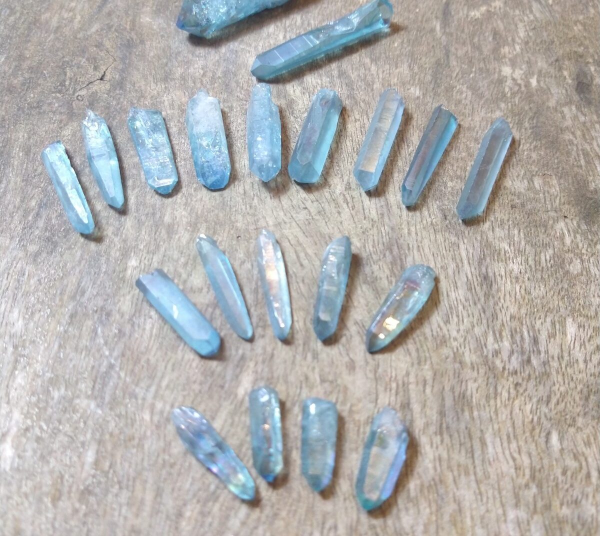 Genuine Crystal: Aqua Aura Points (Quartz Infuse with Gold)