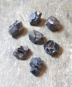 Natural Crystals: Garnet Cubic Crystal Clusters (Approx 2x2x2cm)
