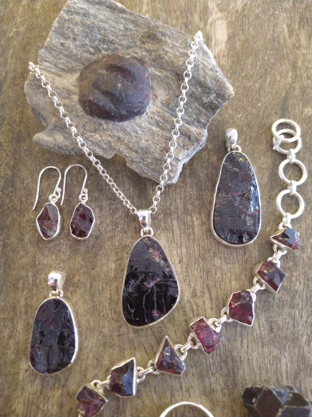 Garnet Jewellery: Cut Natural Raw Crystals Set in 925 Sterling Silver - Image 3