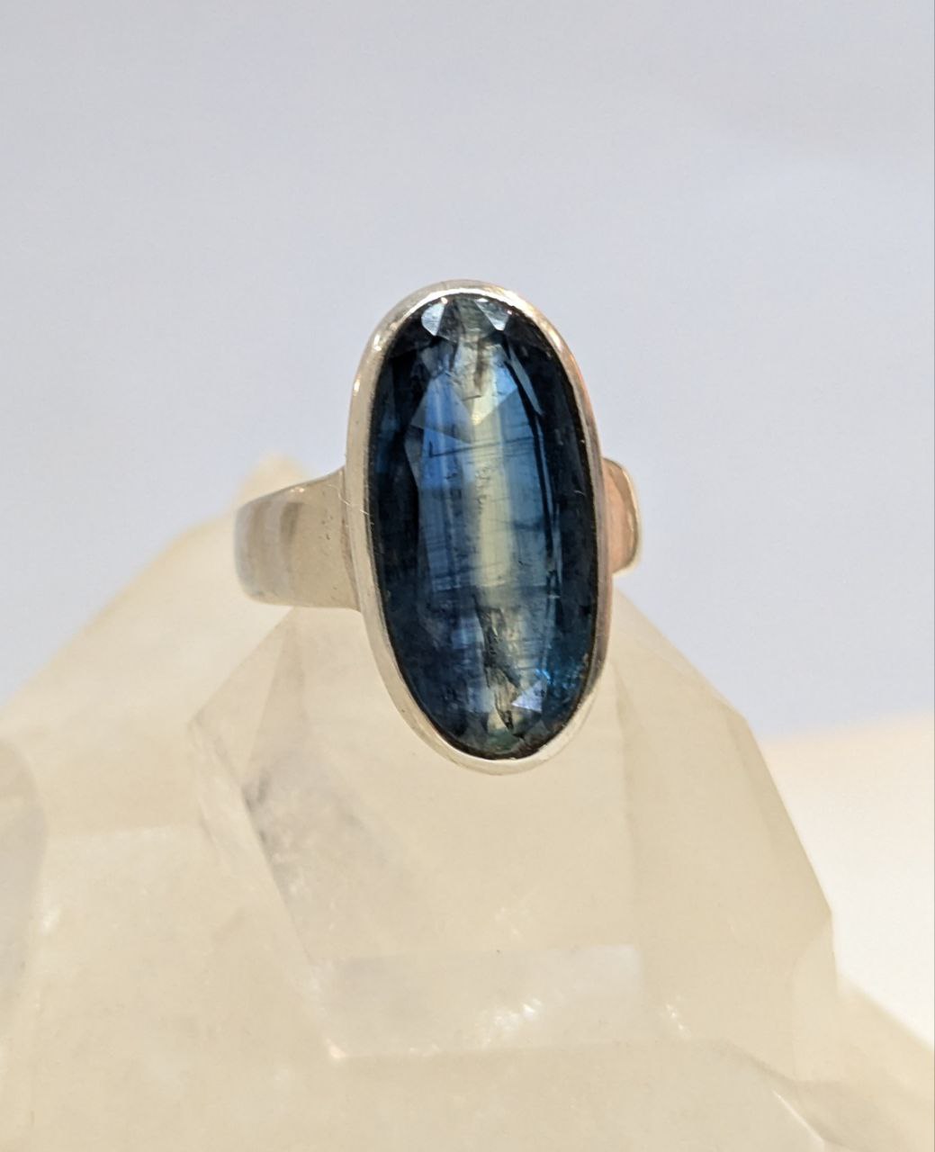 Kyanite Oval Fac Ring | 925 Sterling Silver