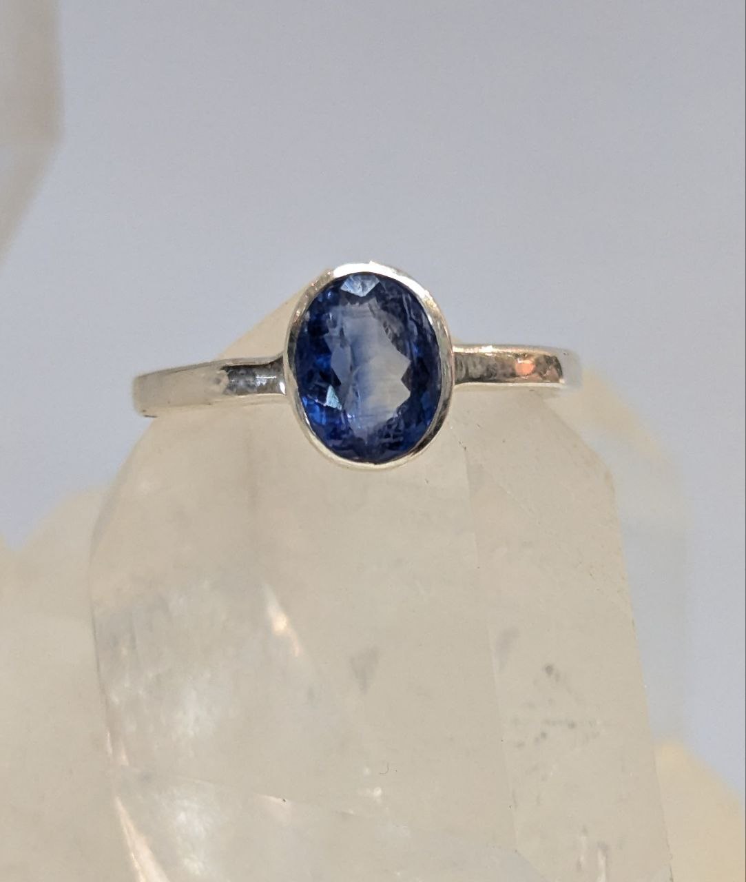 Kyanite Round Fac Ring s8.5 | 925 Sterling Silver