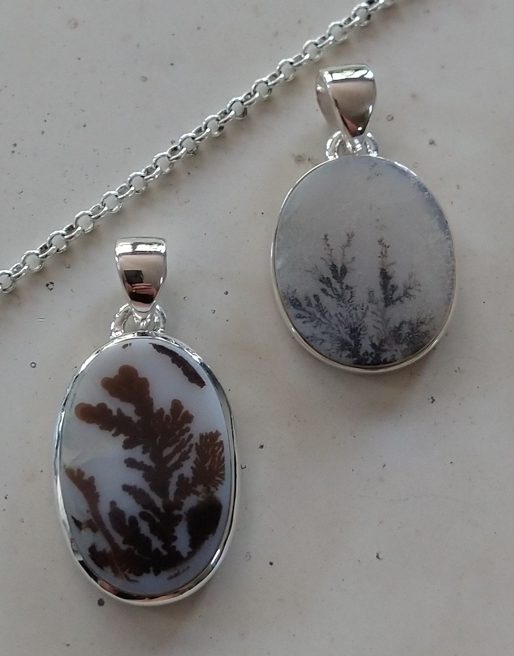 Pendant: Dendrite Crystals in Agate set in 925 Sterling Silver