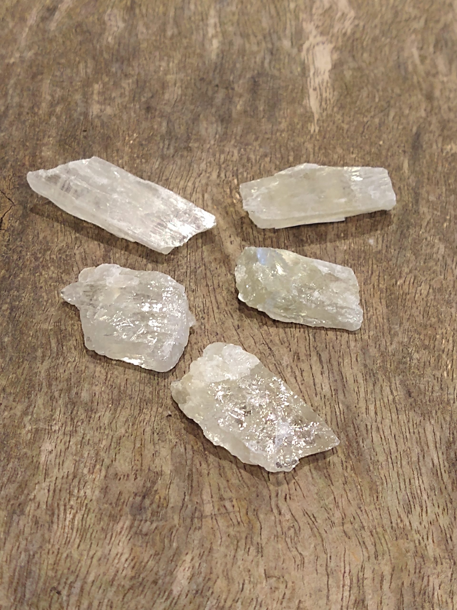 Natural Crystals: Hiddenite (Approx 4x1x1cm)