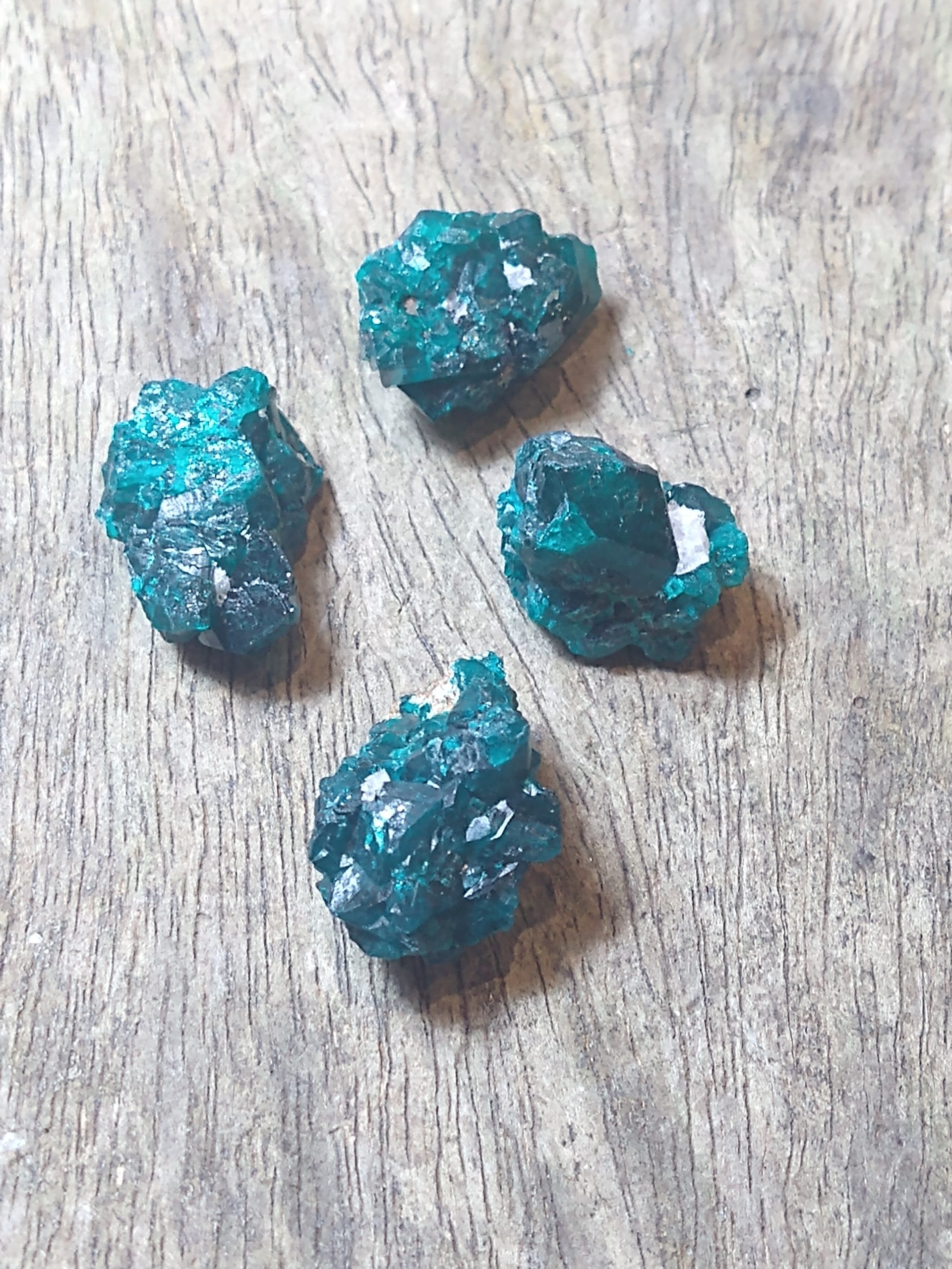 Natural Crystals: Dioptase (Approx 1.5x.1.5x1)