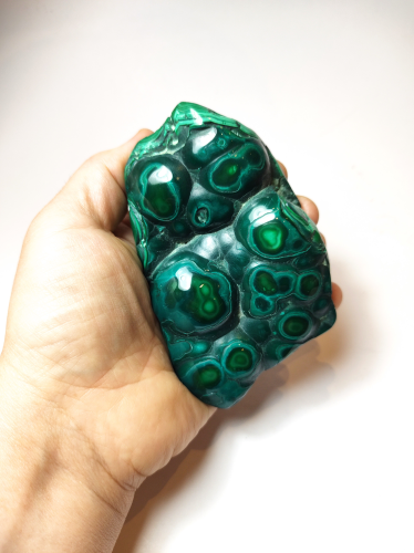 Natural Crystal: Cut & Polished Malachite Free Form (Approx 11x7x2.5cm) - Image 2