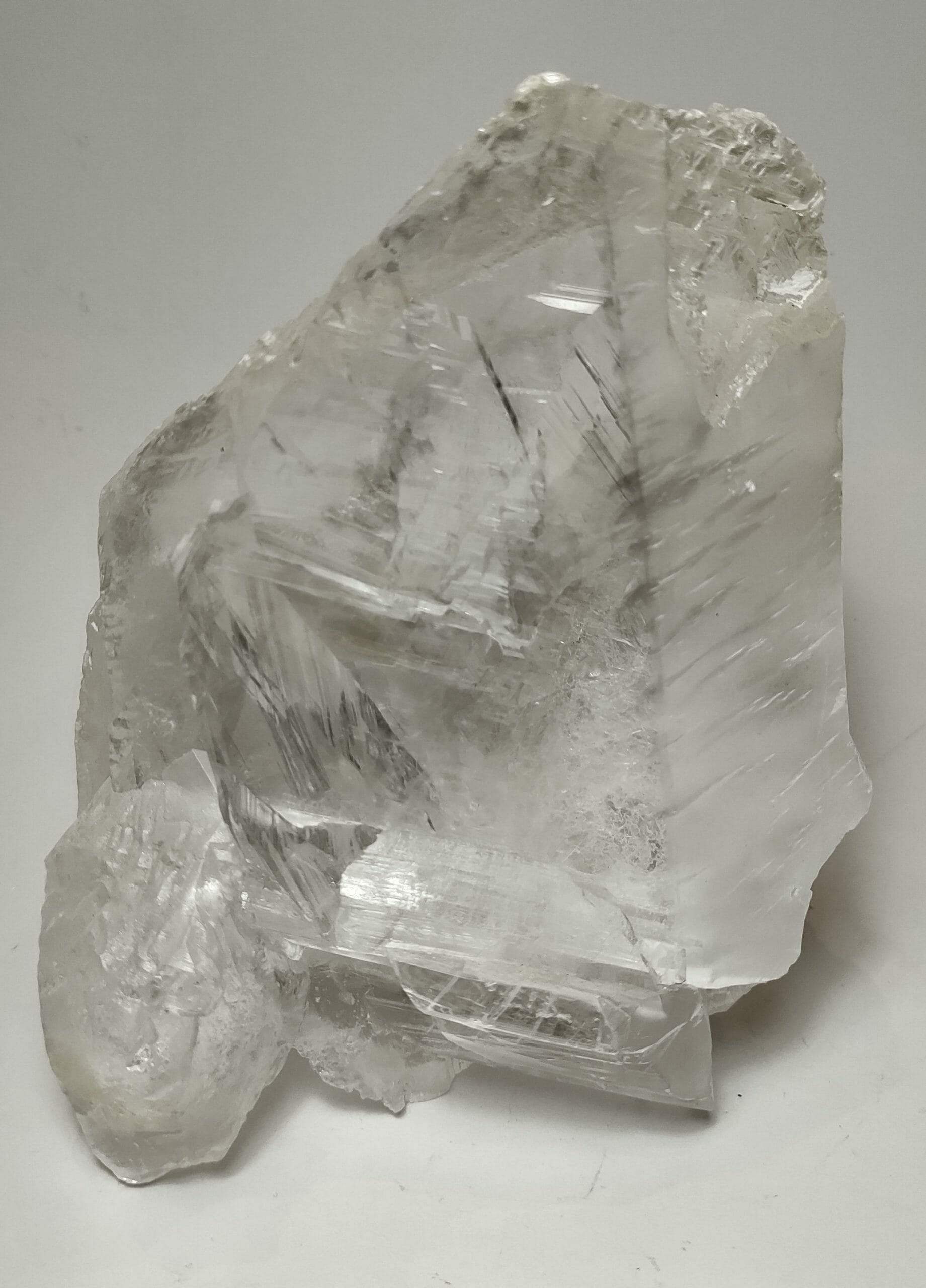 Natural crystals: large Sheet Selenite specimen (approx. 17x20x8cm)