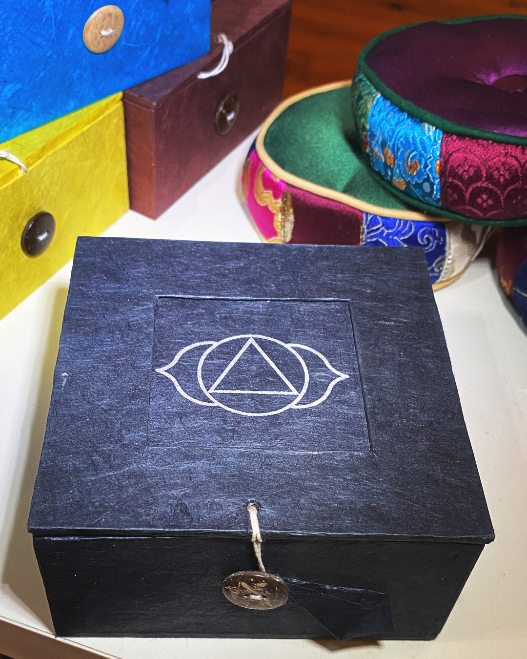 Chakra Singing Bowls: 7 Designs to Choose From (Set with Box, Cushion, & Wand) - Image 6
