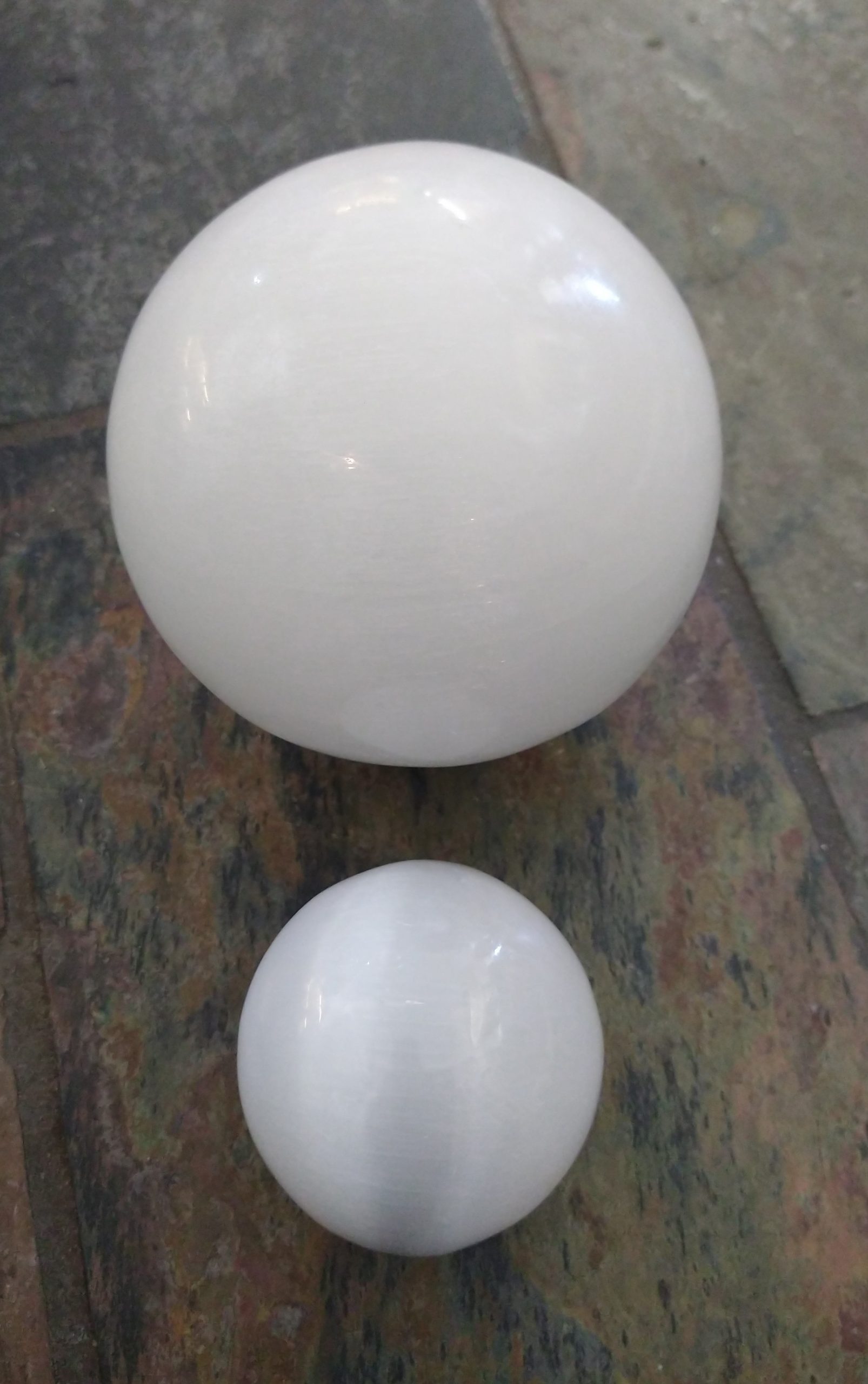 Natural Crystals: Cut & Polished Selenite Spheres